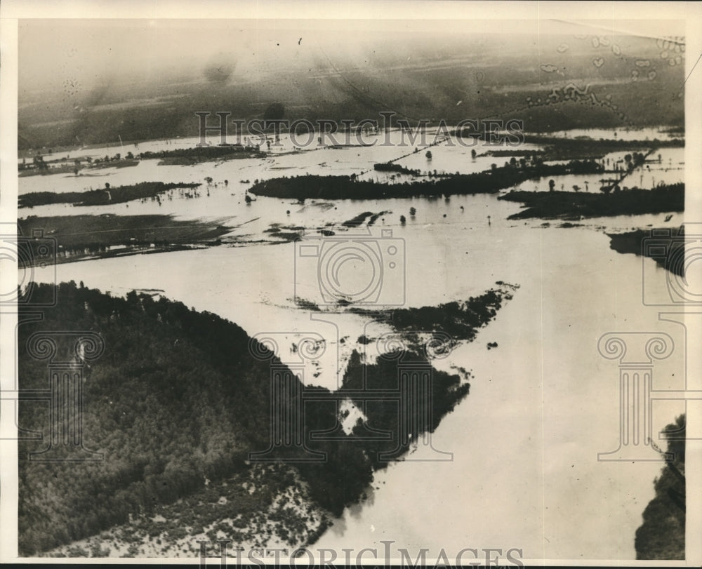 1930 Press Photo Red River floods Louisiana Lowlands - Historic Images
