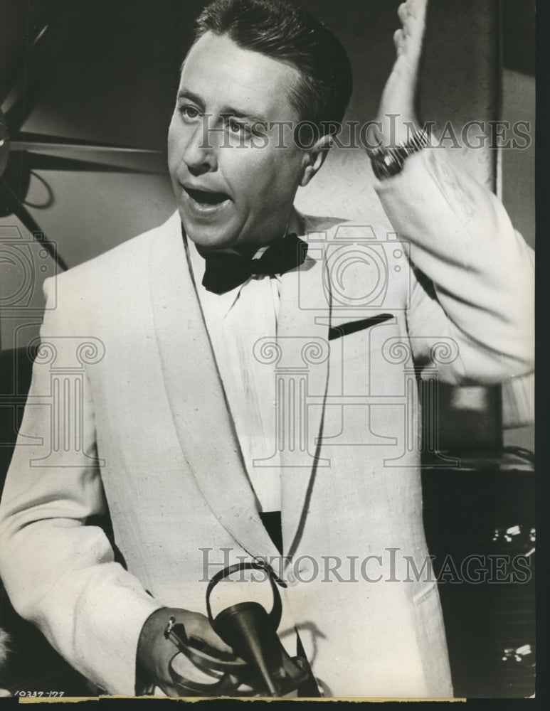 1956 Press Photo actor, comedian George Gobel in &quot;The Birds and the Bees&quot; - Historic Images