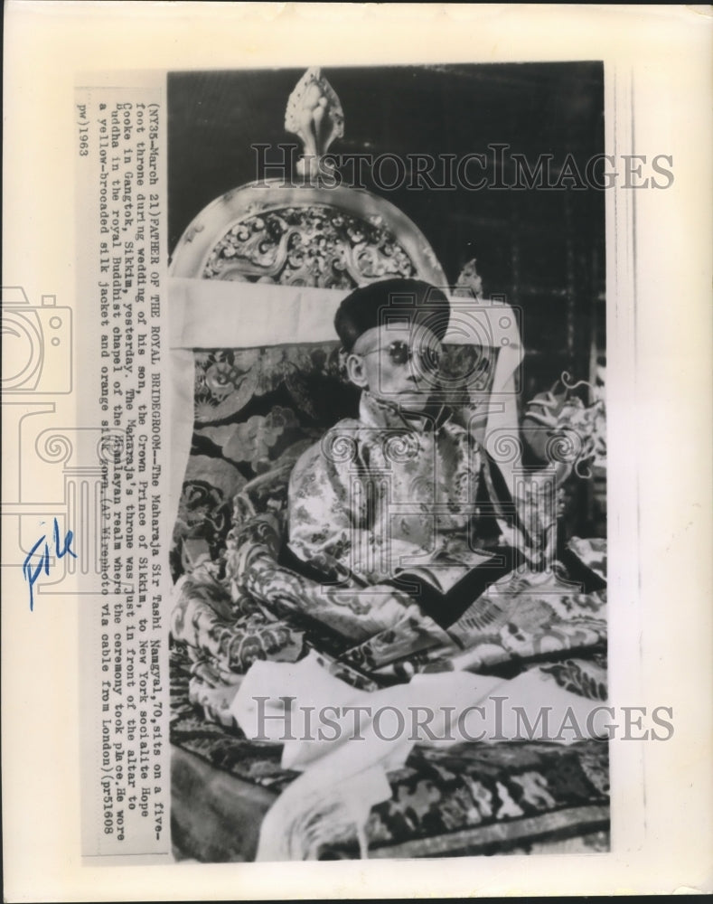 1963 Press Photo Maharaja Tashi Namgyal at son, Namgyal, wedding to Hope Cooke- Historic Images