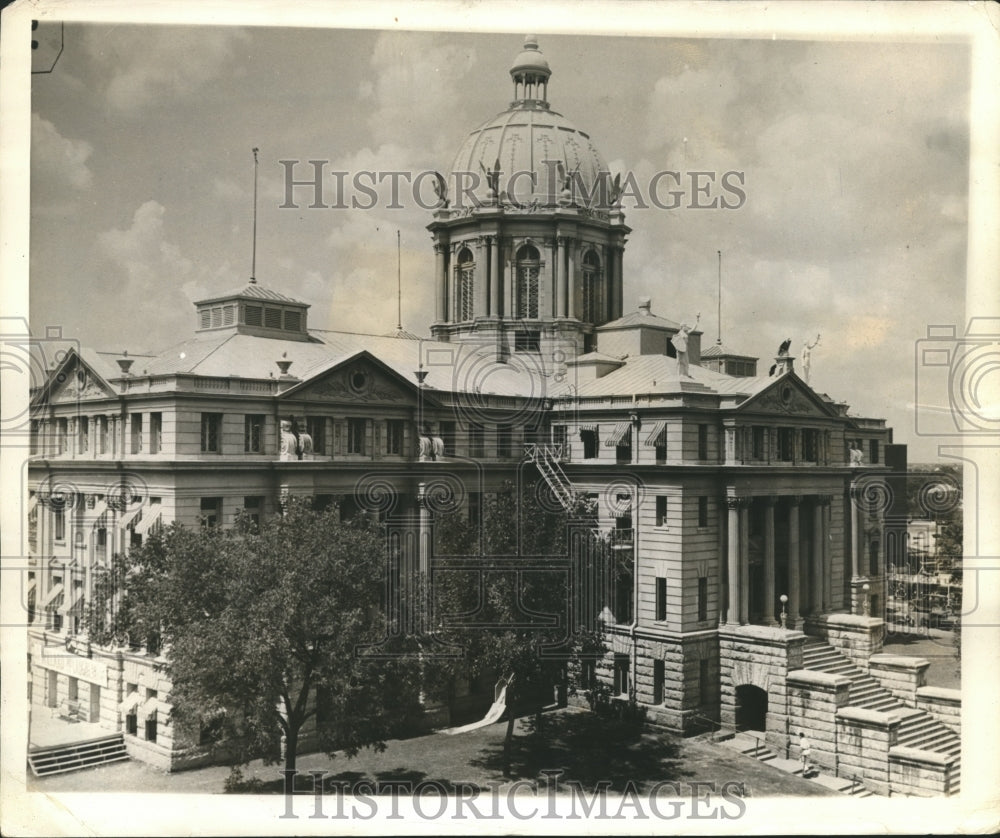 Press Photo McLennan County's courthouse where business is conducted- Historic Images