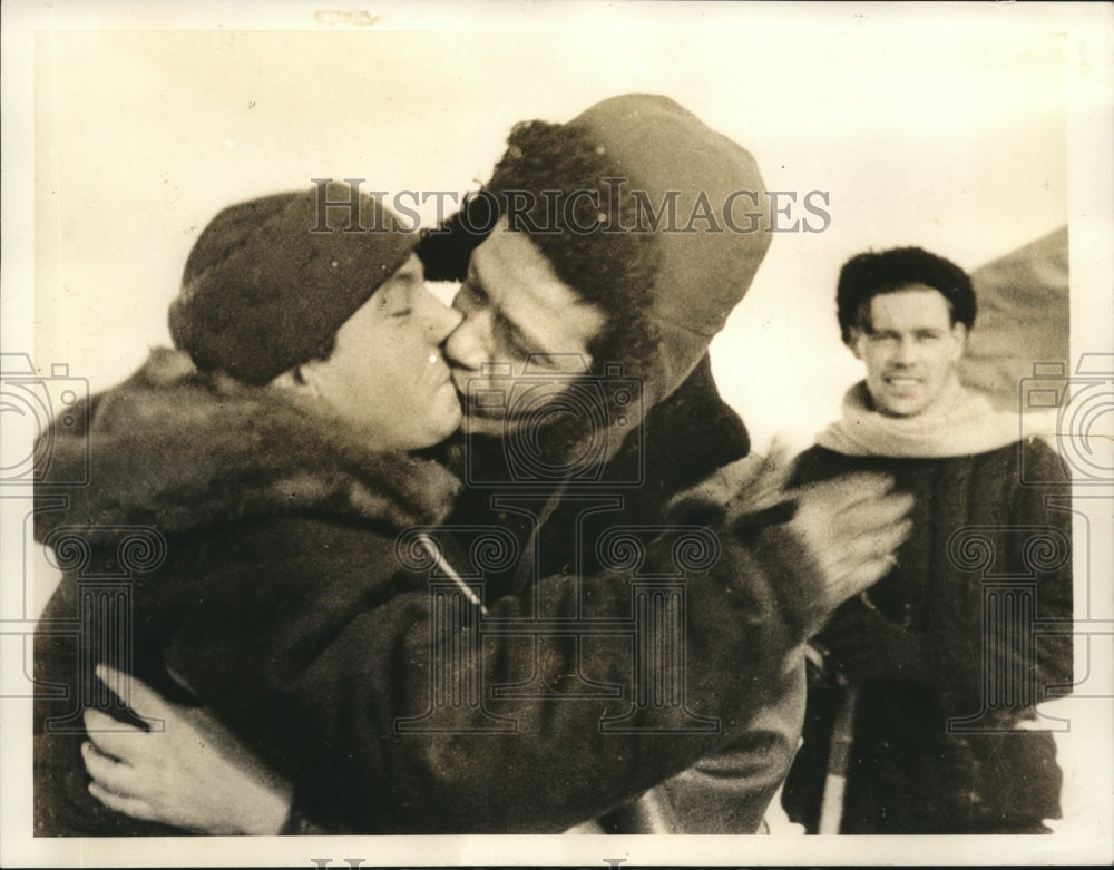 1938 Press Photo Iman Papanin Greets A Ostaltsev at Rescue from Ice Floe-Historic Images
