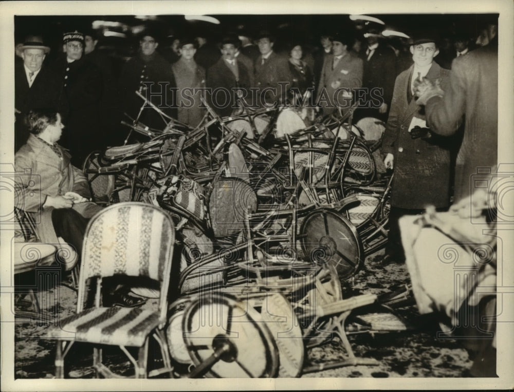 1935 Press Photo Anti Government Rioters Destroyed The Cafe De La Paix In Paris-Historic Images