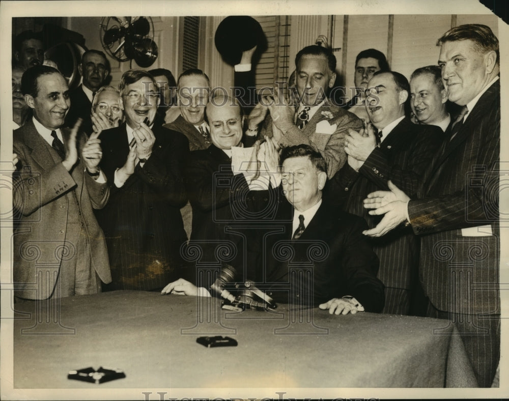 1939 Press Photo Mayor Edward J.Kelly at Democratic Hq after being re-elected-Historic Images