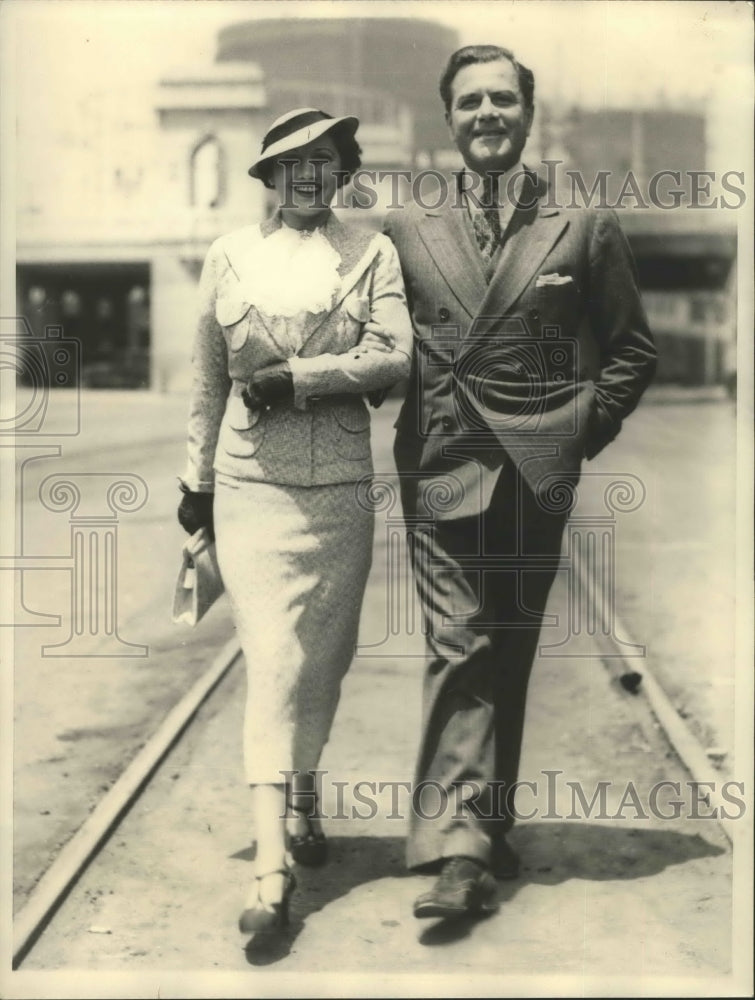 1935 Press Photo Actor Bert Lytell and his wife the former Grace Menkin - Historic Images