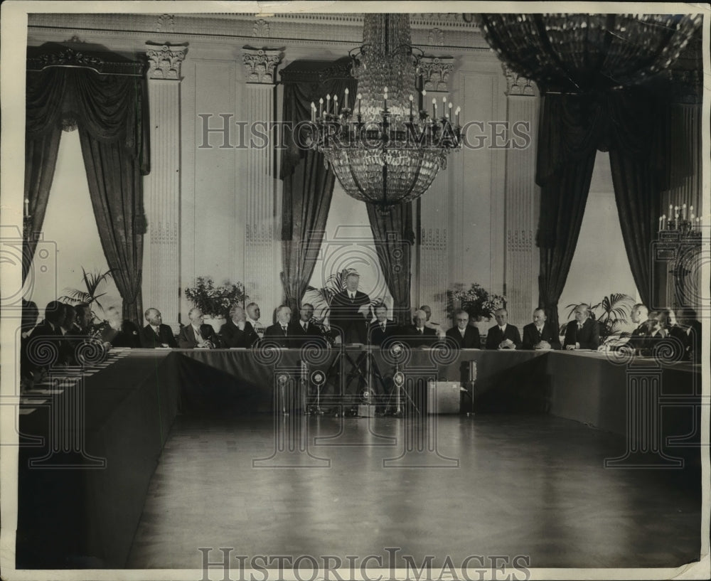 1929 Press Photo President Herbert Hoover Proclaims Treaty Renouncing War - Historic Images