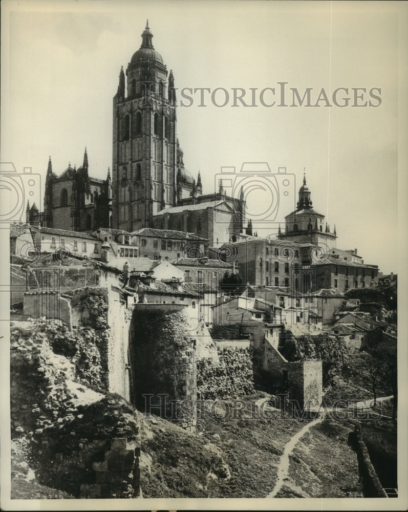 1931 Press Photo Ancient Gothic Cathedral, Segovia, Spain - Historic Images