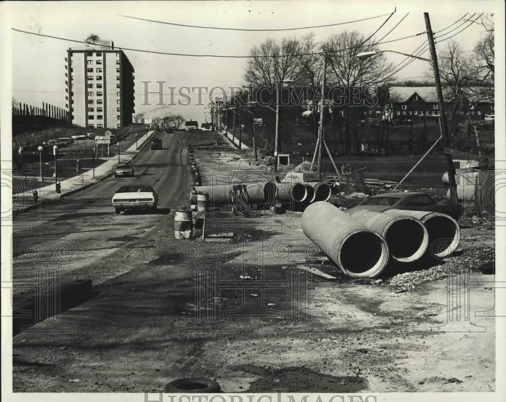 1974 Water Main Construction on Clove Road, Sunnyside - Historic Images