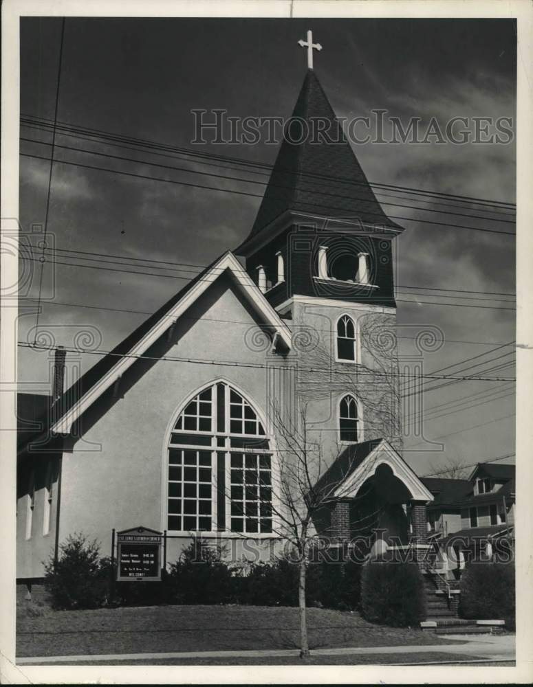 1957 Press Photo St. Luke&#39;s Lutheran Church, Decker Avenue &amp; Catherine Street - Historic Images