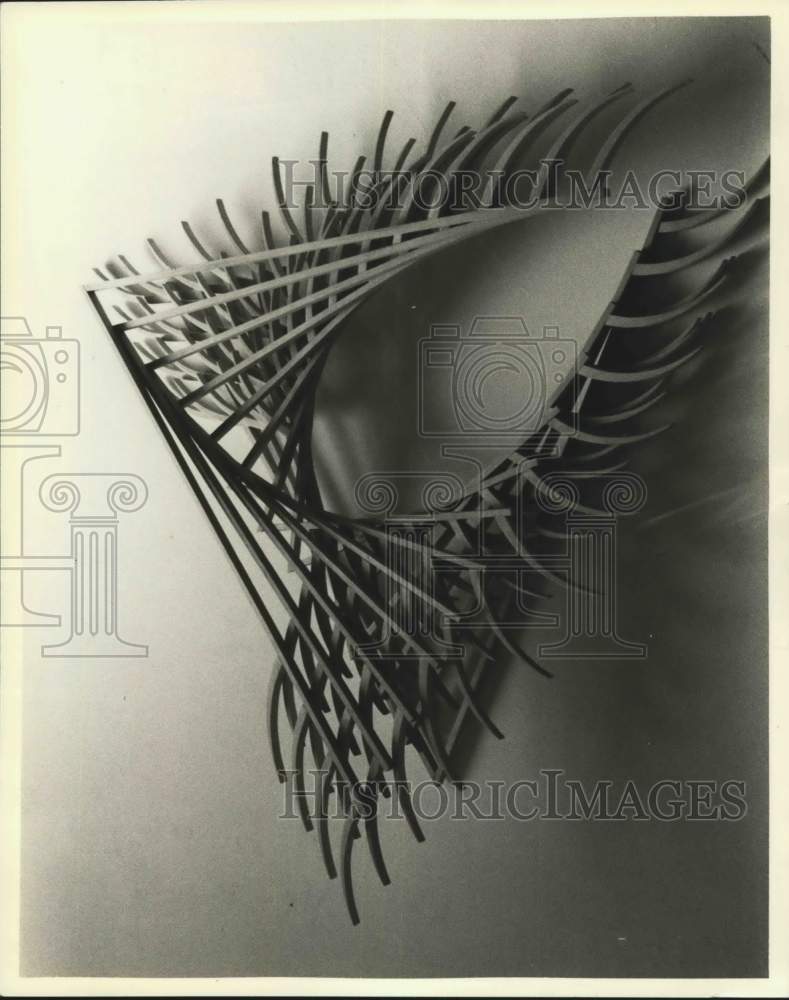 1983 Press Photo &quot;Pisces,&quot; a sculpture by Elizabeth Egbert of Staten Island - Historic Images