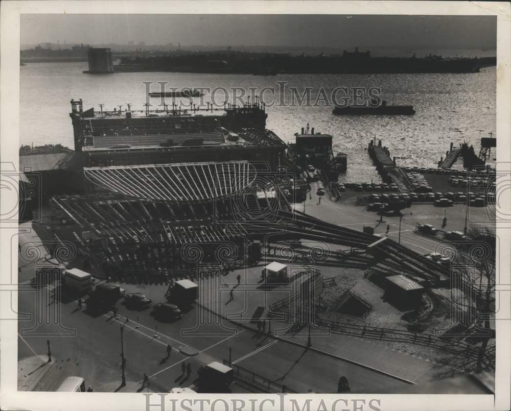 1955 Press Photo Overhead view of the Staten Island ferry terminal - Historic Images