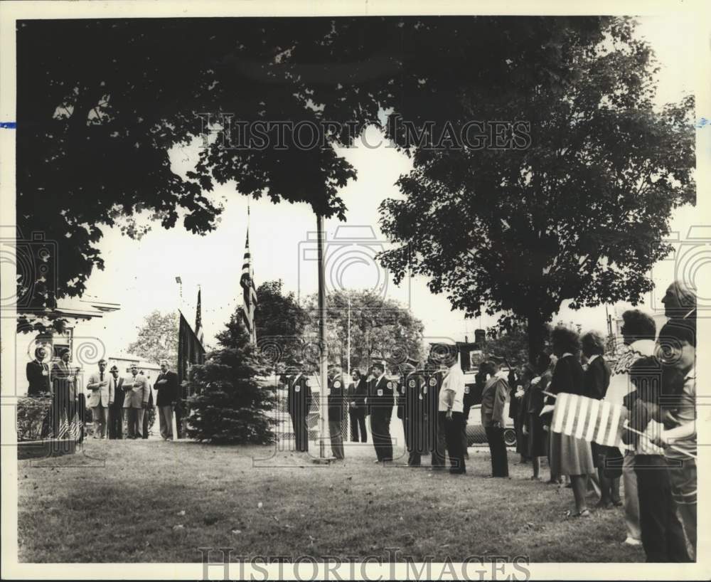 1980 Memorial Day ceremony at Von Briesen Park, Fort Wadsworth - Historic Images