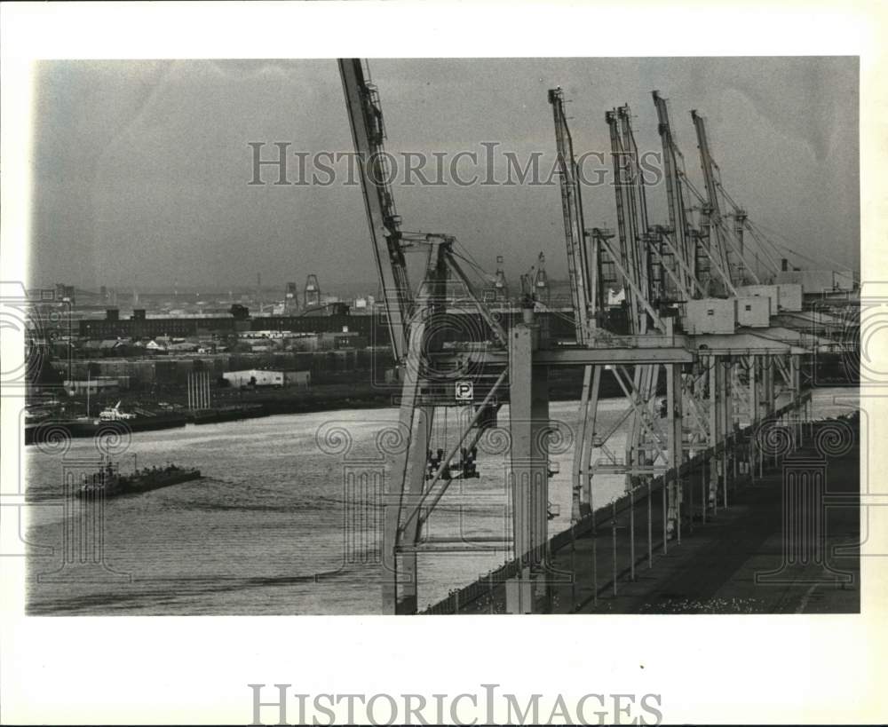 1991 Press Photo View of the Howland Hooks facility - Historic Images