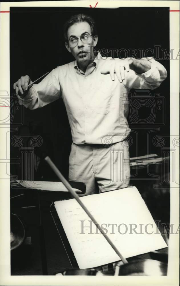 1984 Press Photo Staten Island Symphony Conductor Robert Kogan - Historic Images