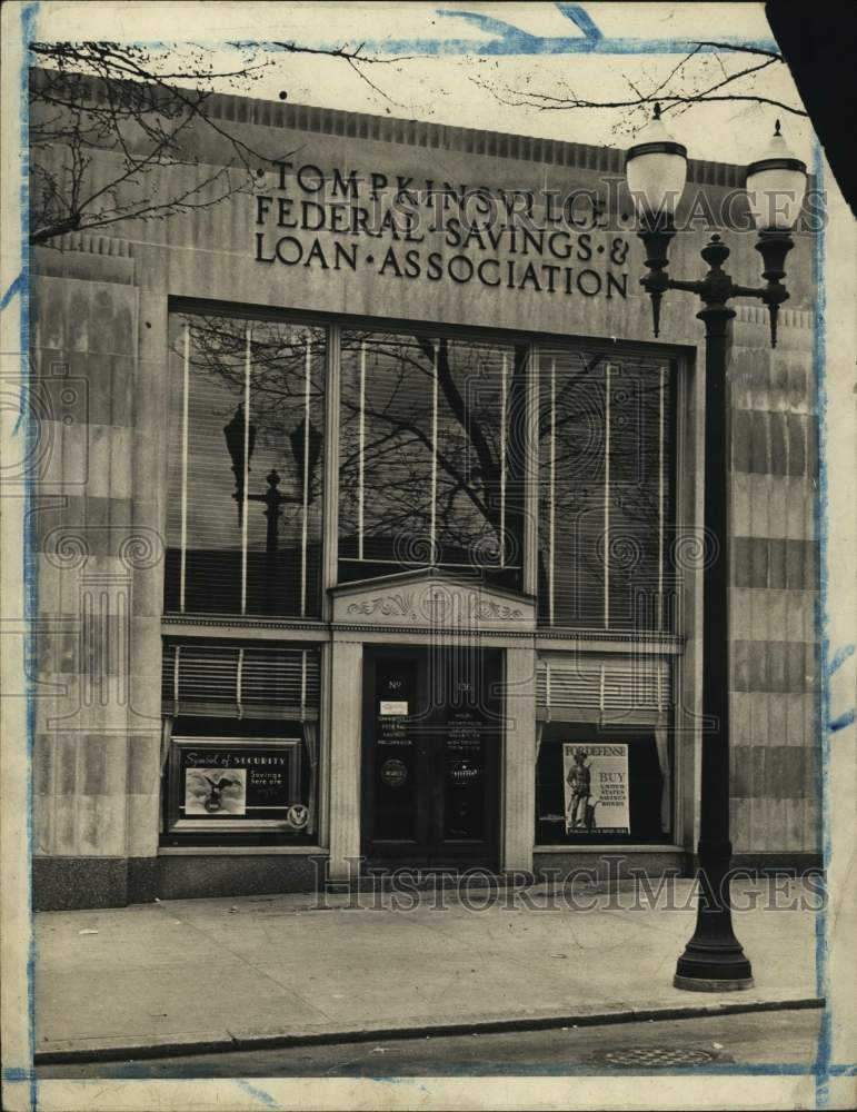 1942 Tompkinsville Federal Savings & Loans Bank exterior, Bay Street - Historic Images
