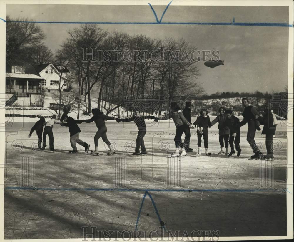 1960 Press Photo Ice skaters skating at Brady&#39;s Pond, Grasmere - sia10102 - Historic Images