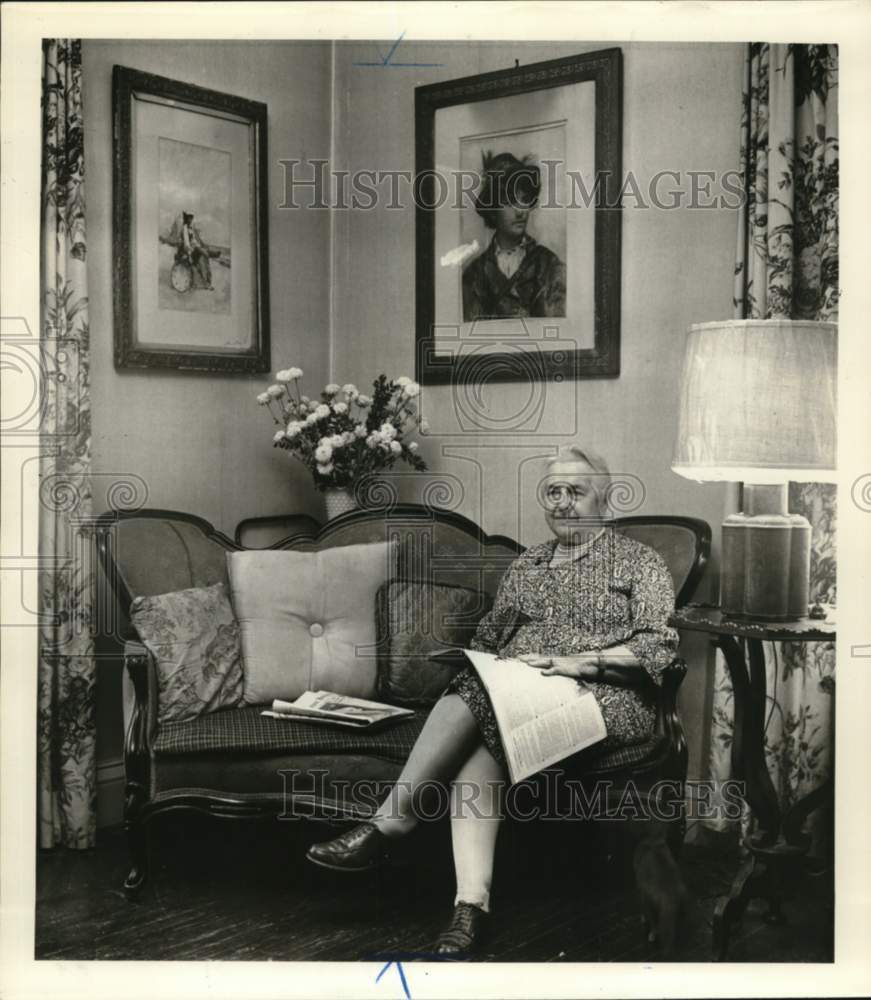 1965 Miss M. Adelaide Irving in her home-Historic Images