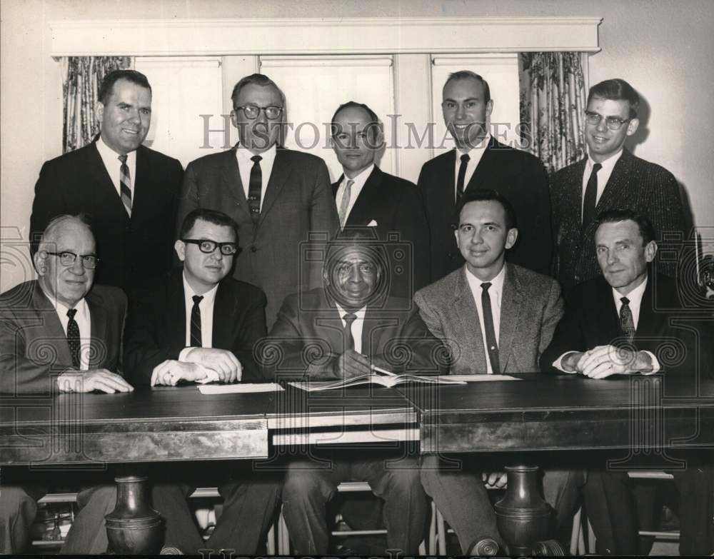 1965 Reverend Walter Everett &amp; Staten Island Methodist Ministers-Historic Images