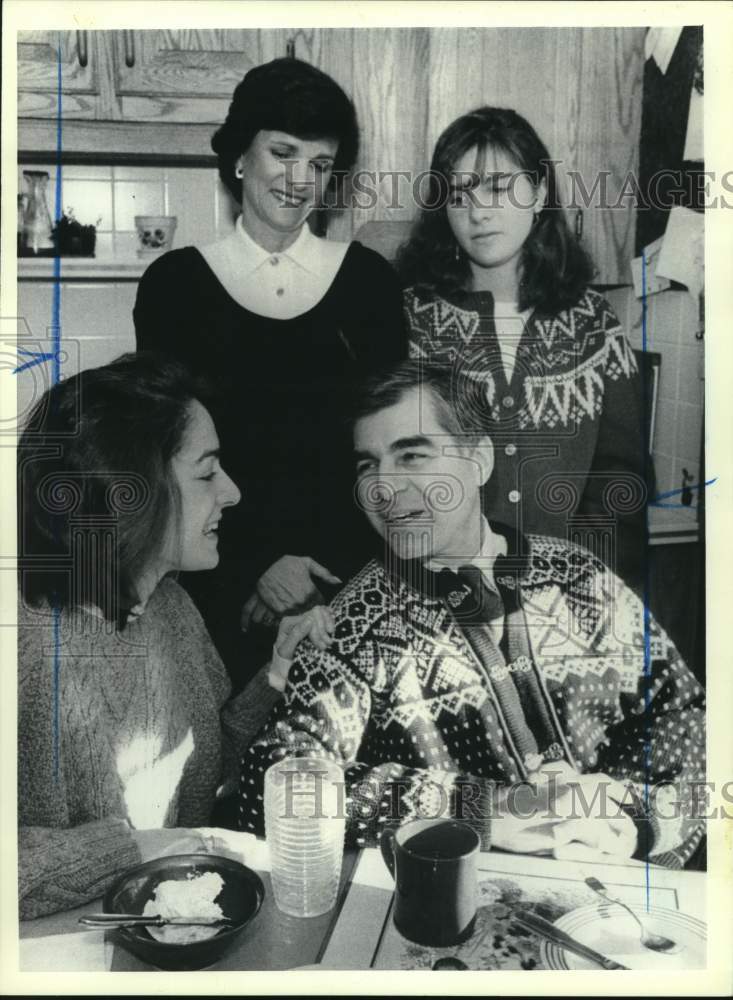 1988 Michael &amp; Kitt Dukakis &amp; family in Brookline-Historic Images