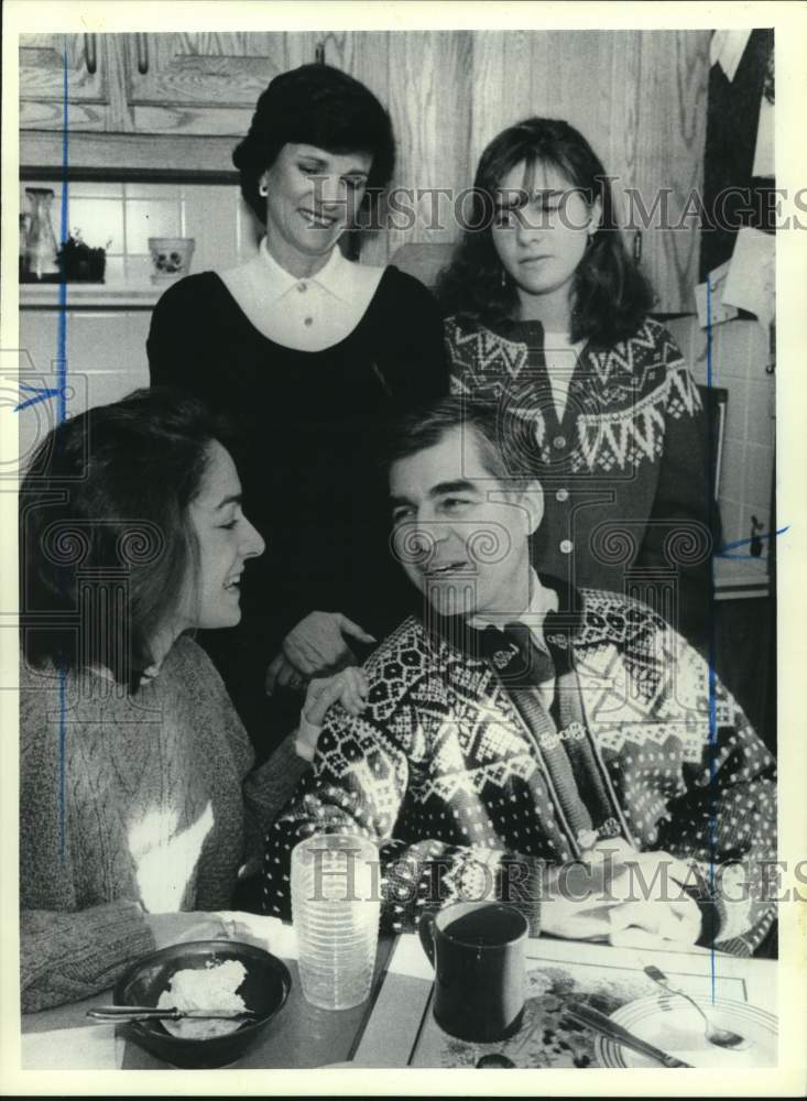 1988 Michael & Kitt Dukakis & family in Brookline-Historic Images