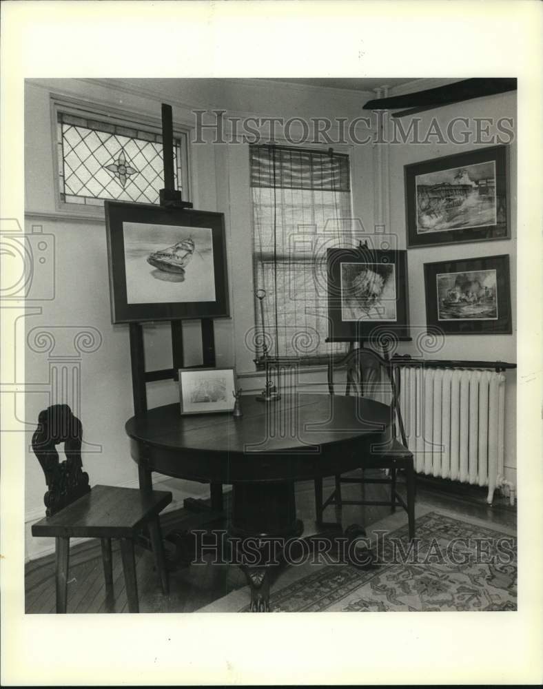 1986 Display of Artist John Noble&#39;s artwork-Historic Images