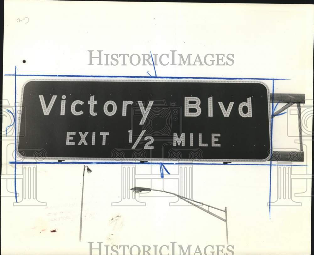 1964 Victory Boulevard exit highway sign-Historic Images