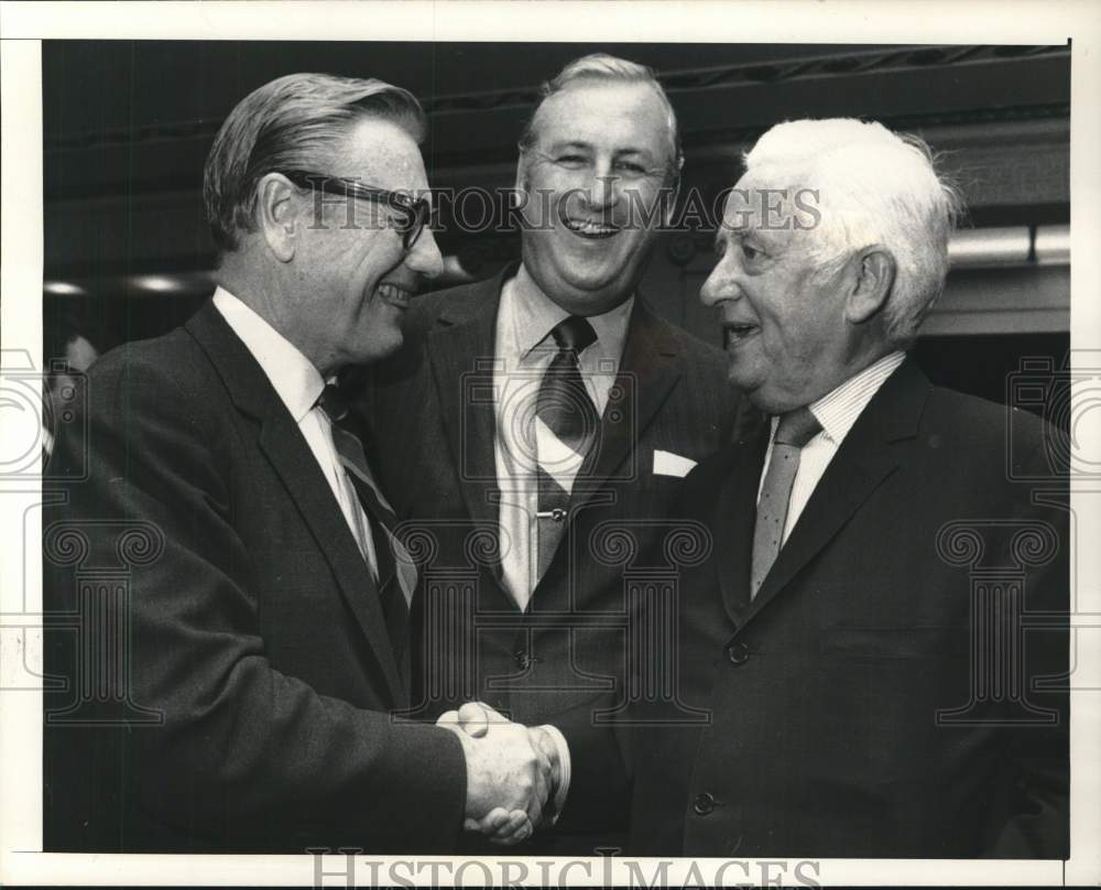 1970 Press Photo Governor Nelson Rockefeller Greets Former U.S. Senator Keating- Historic Images