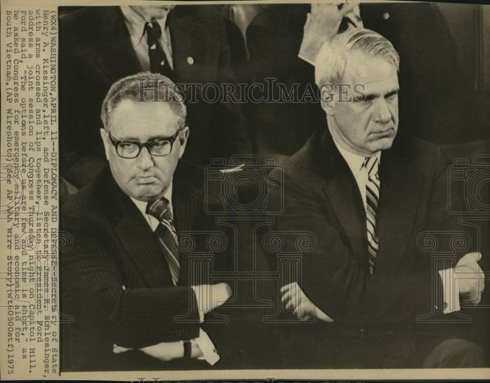 1975 Press Photo Henry Kissinger with Defense Secretary James R. Schlesinger - Historic Images