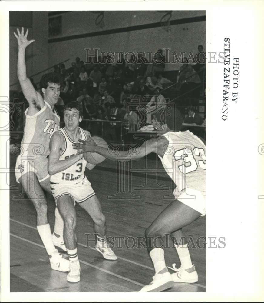 Press Photo College of Staten Island Basketball Game - sia23324 - Historic Images