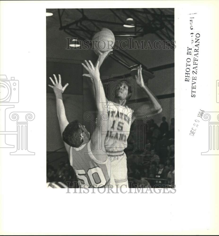 1984 Press Photo Basketball Play at College of Staten Island - sia23326 - Historic Images