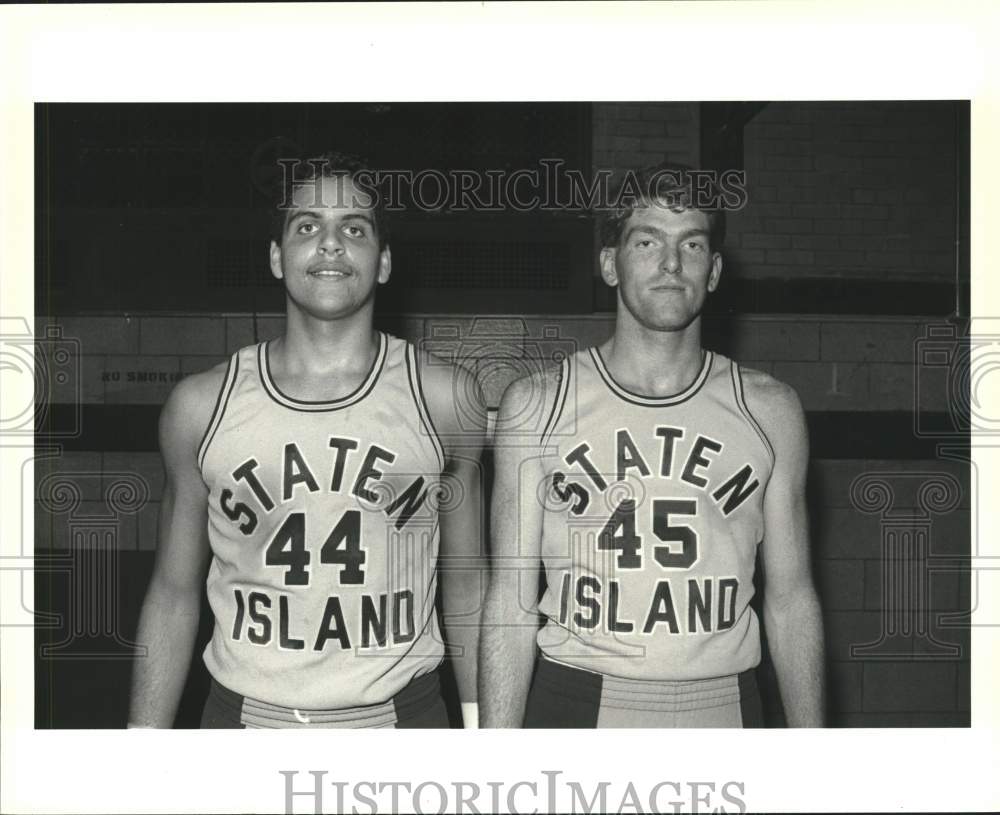 Press Photo College of Staten Island Basketballers Willie Torres &amp; Terry Brennan- Historic Images