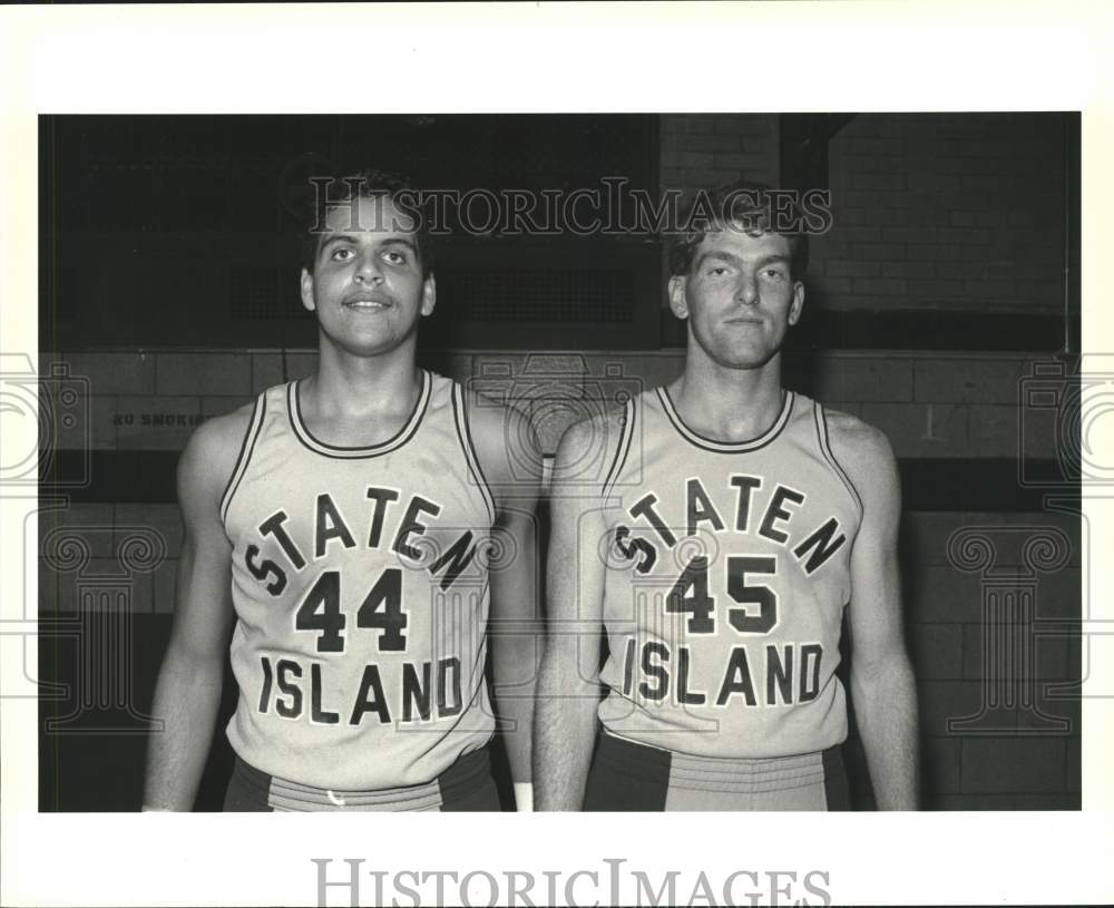 Press Photo College of Staten Island Basketballers Willie Torres & Terry Brennan- Historic Images