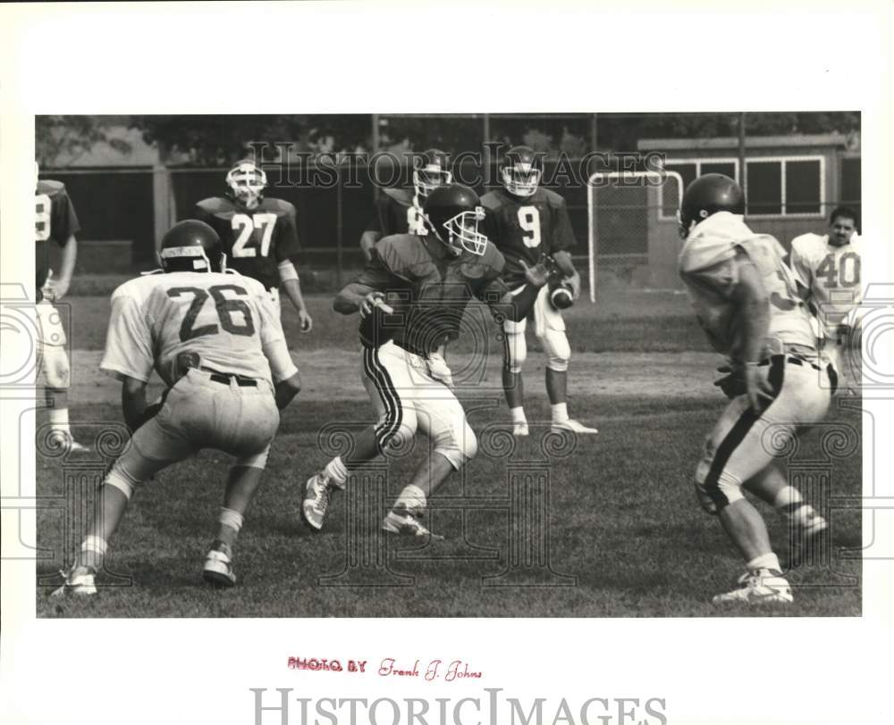 1989 Press Photo Rob Gothier, Football Quarterback, Plays for Wagner College - Historic Images