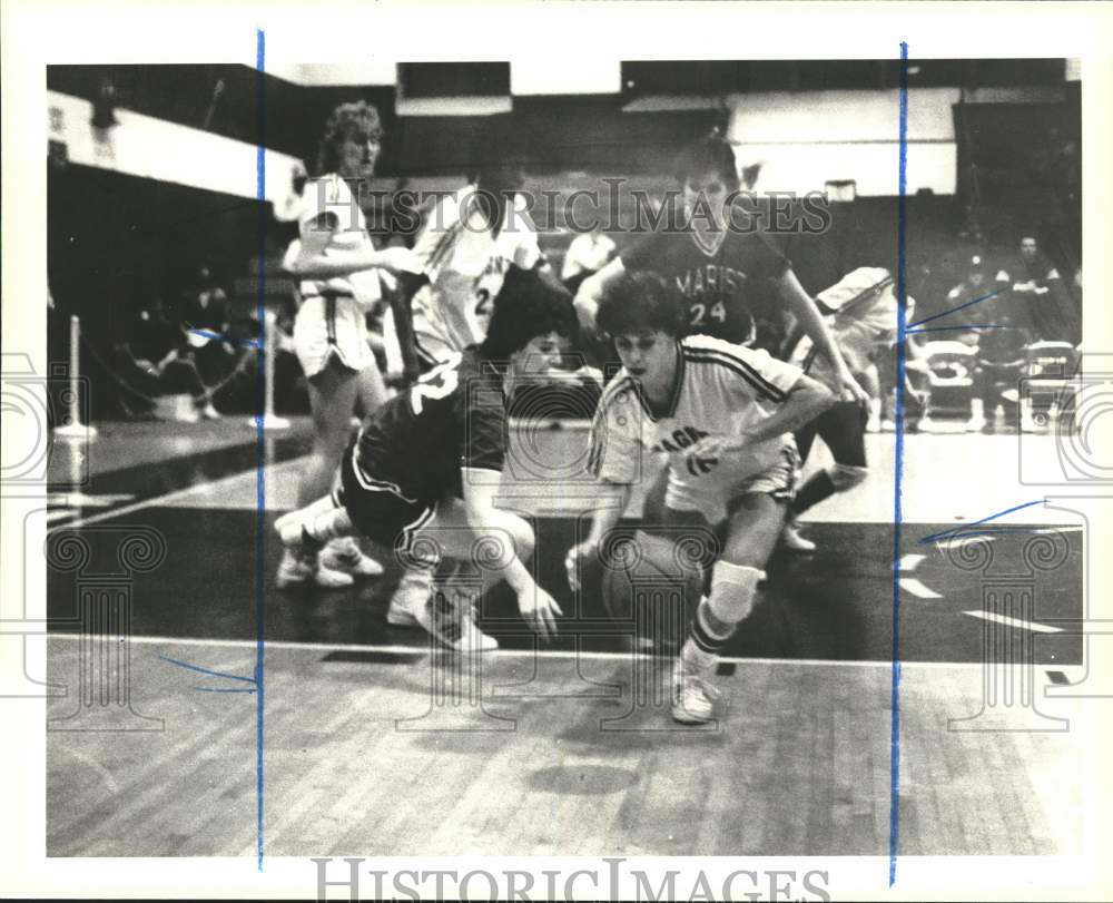 1985 Press Photo Wagner Women's Basketball game action - sia24218 - Historic Images