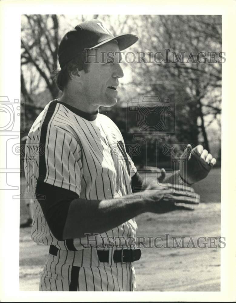 1986 Press Photo Tom Hahne, Wagner College Baseball - sia24389- Historic Images