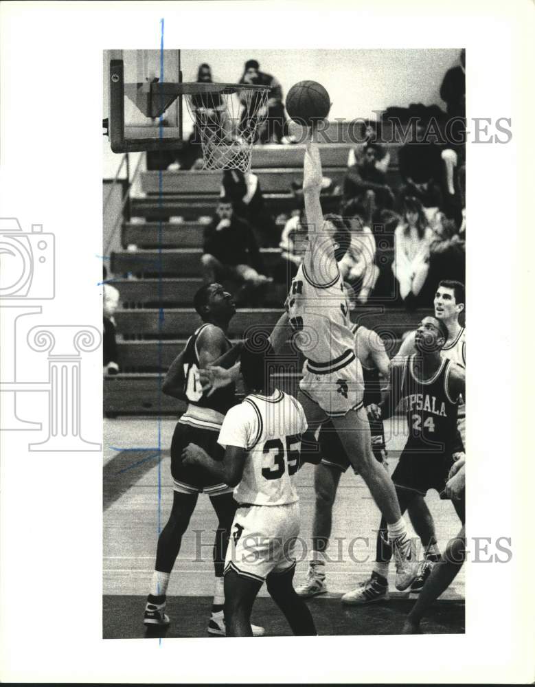 1989 Press Photo College of Staten Island versus Upsala basketball game- Historic Images