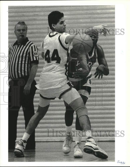 1990 Press Photo College of Staten Island Basketball