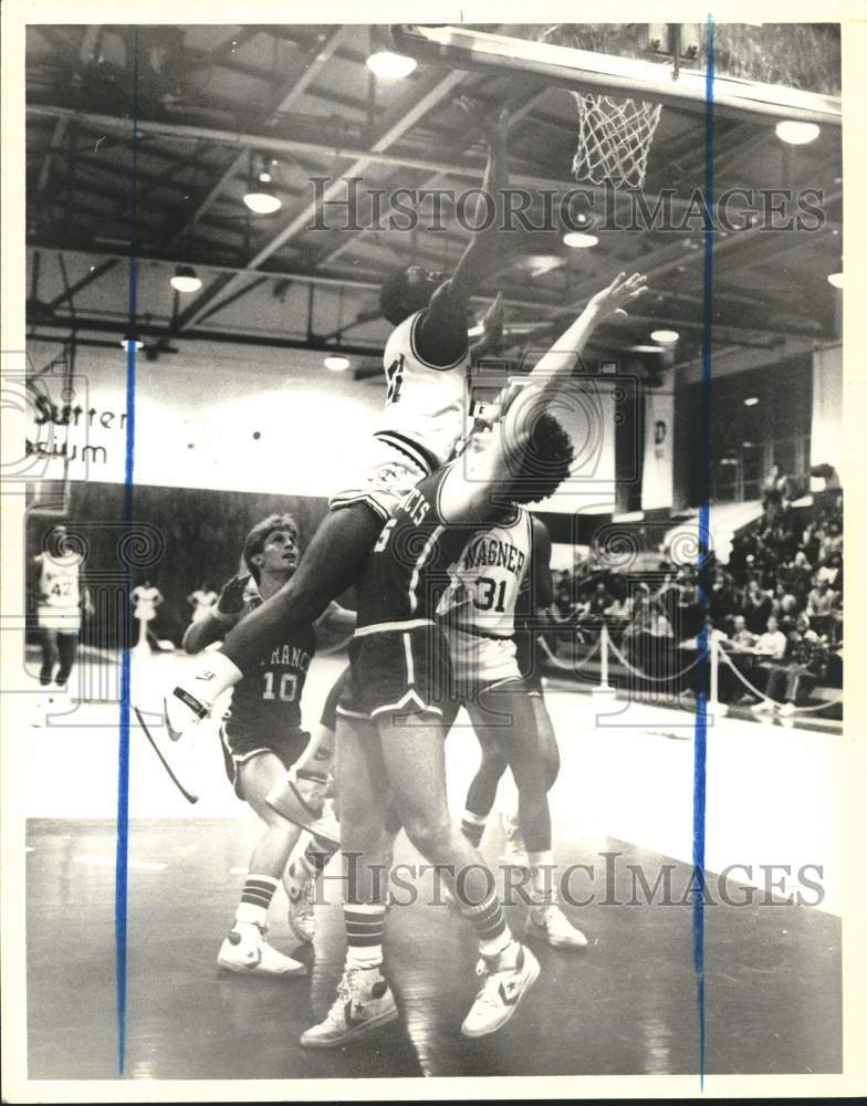 1984 Press Photo Wagner College Basketball Player Jumps For Shot - sia26595- Historic Images