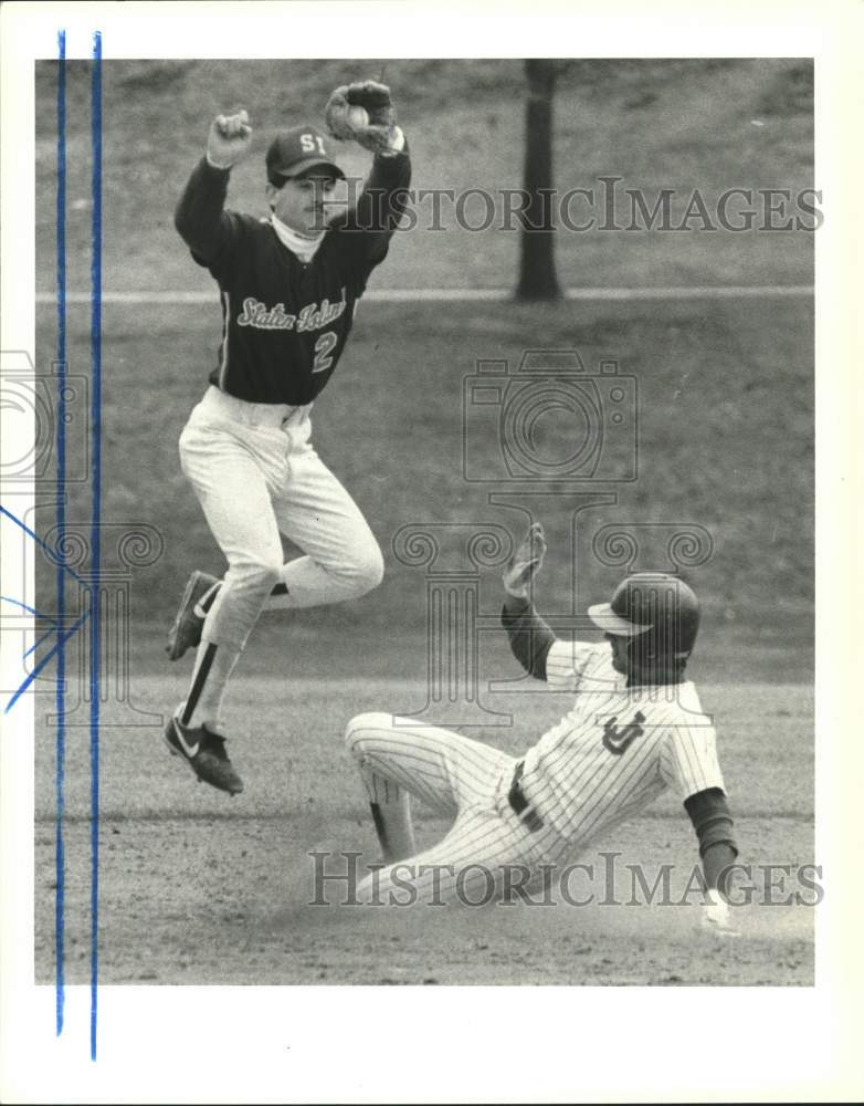 1988 Press Photo John Jay College Baseball Player Slides in Against CSI Team - Historic Images