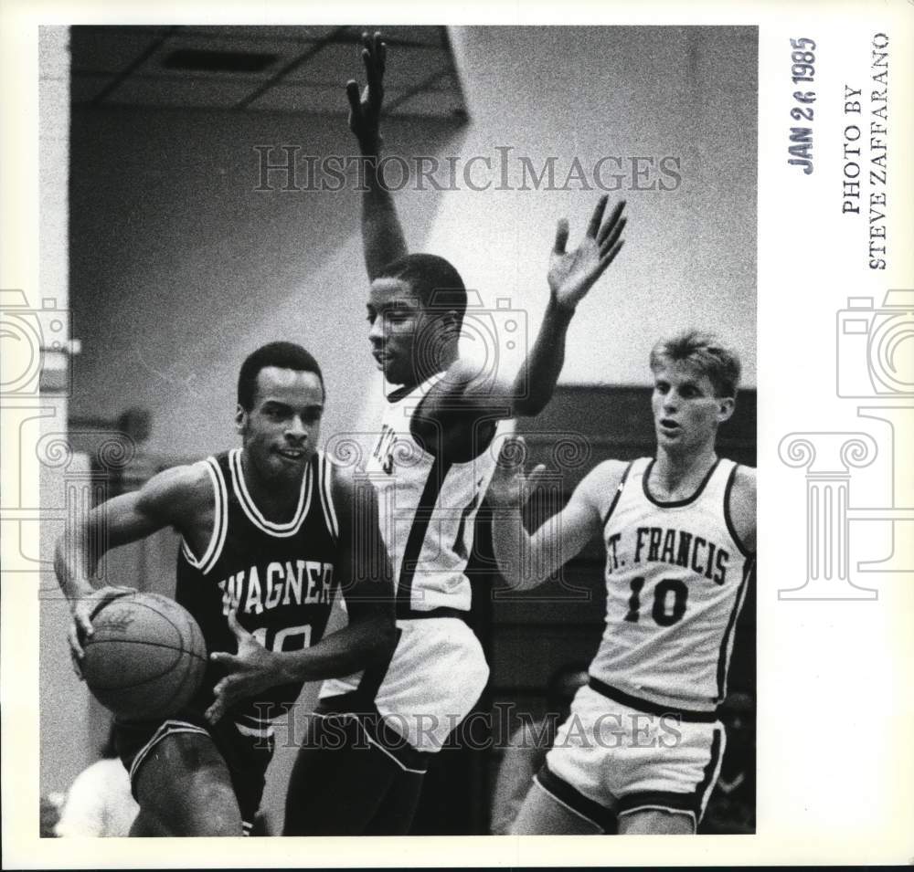 1985 Press Photo Wagner College basketball action against St. Francis College - Historic Images