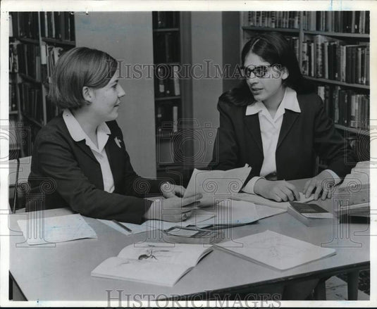 1967 Press Photo Students work on Literary Magazine at St. John's Villa Academy- Historic Images