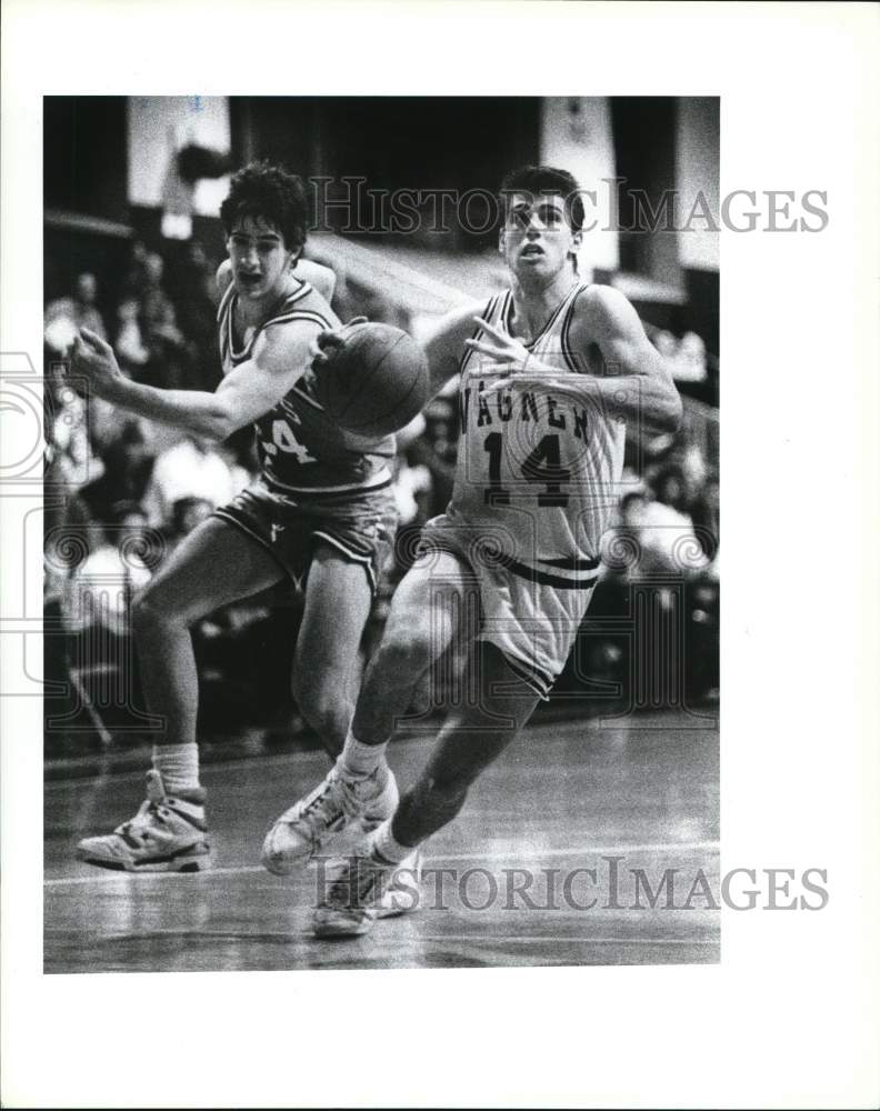 1990 Press Photo Billy Kurisko, Wagner College Basketball, Prepares for Lay-Up - Historic Images