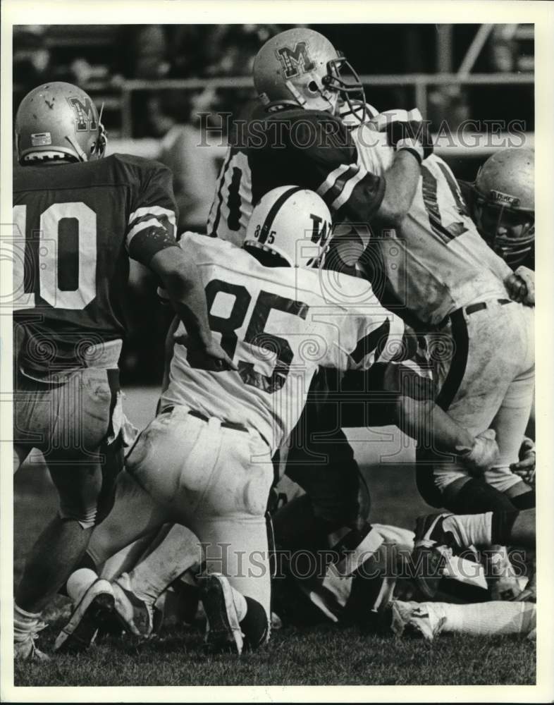 1983 Press Photo Wagner College Football Pile Up with Opponents - sia31724 - Historic Images