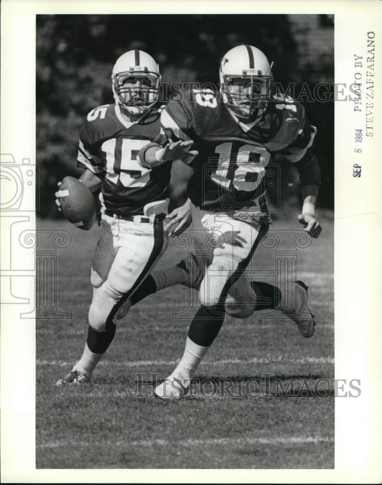1984 Press Photo Wagner College Football Game Action - sia31779 - Historic Images