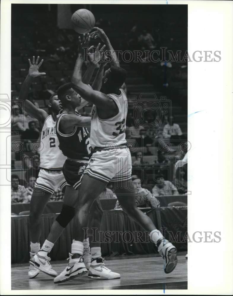 Press Photo Wagner College Basketball #22 Pat Burke Blocked by Monmouth Players - Historic Images