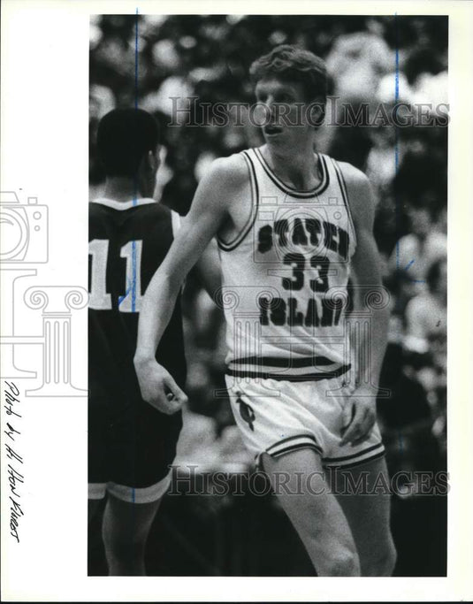 Press Photo College of Staten Island Basketball Player
