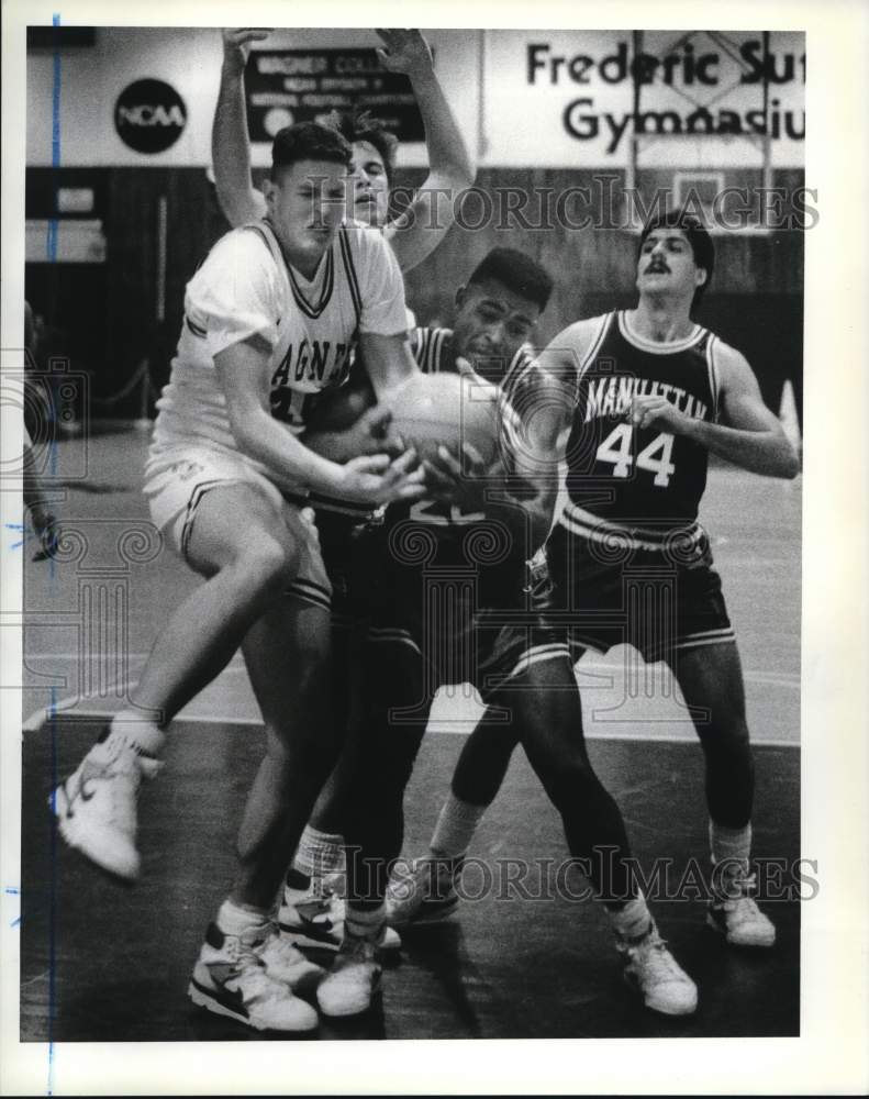 1988 Press Photo Wagner College Basketball Game Versus Manhattan College - Historic Images