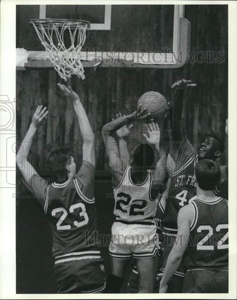1984 Press Photo Wagner College Basketball Game Versus St. Francis College- Historic Images