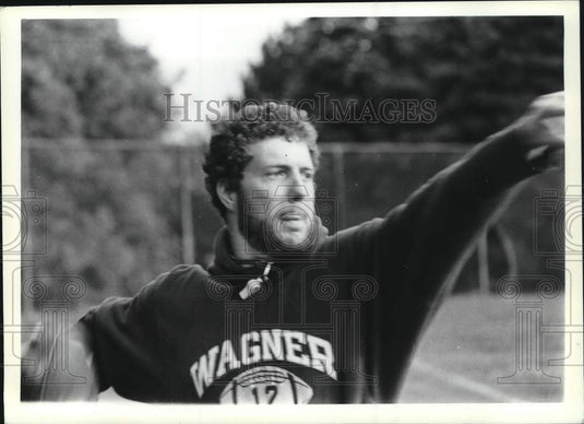 Press Photo Wagner College Football Player