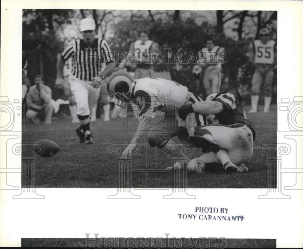 1984 Press Photo Wagner College Football Game Action- Historic Images