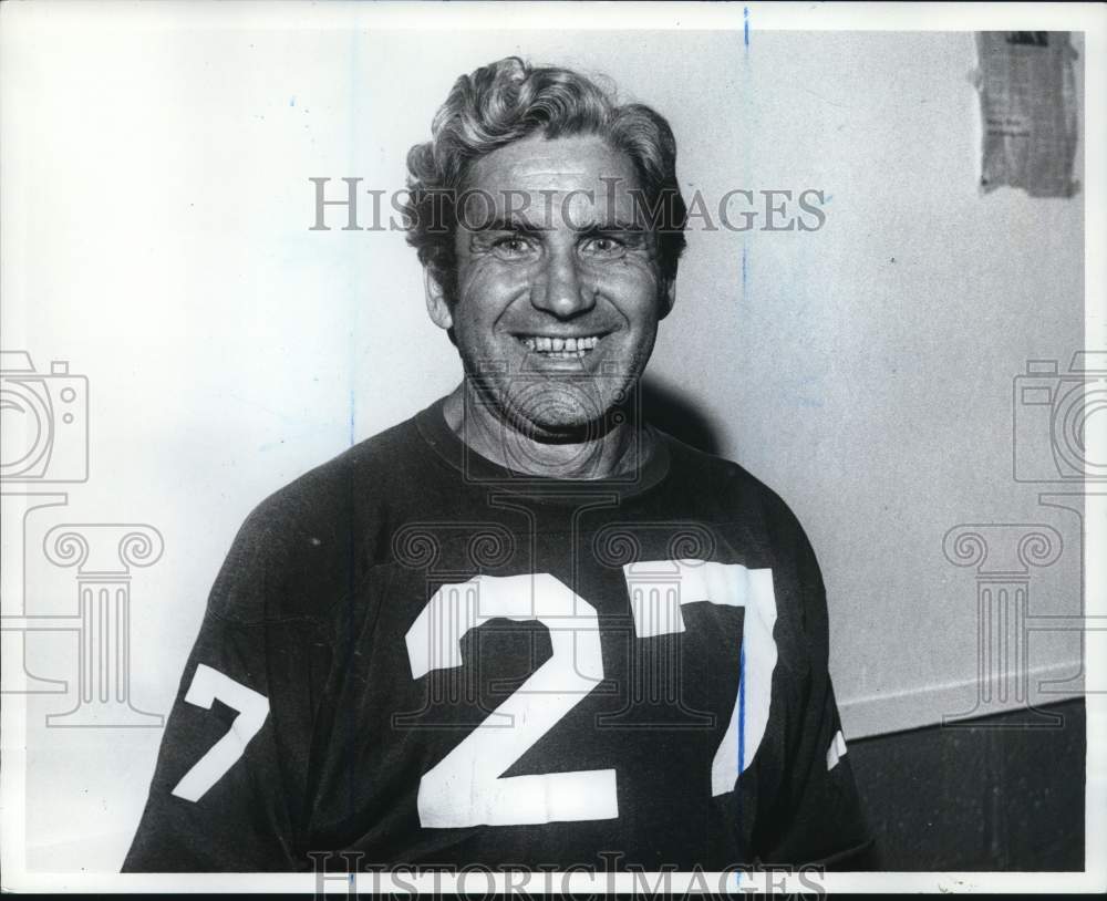1975 Press Photo Joe Jilts, Wagner College Football Coach- Historic Images